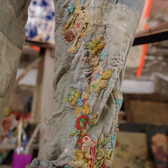 🦋MAGNOLIA PEARL FLORAL MINER DENIMS🦋 - Picture 5 of 8